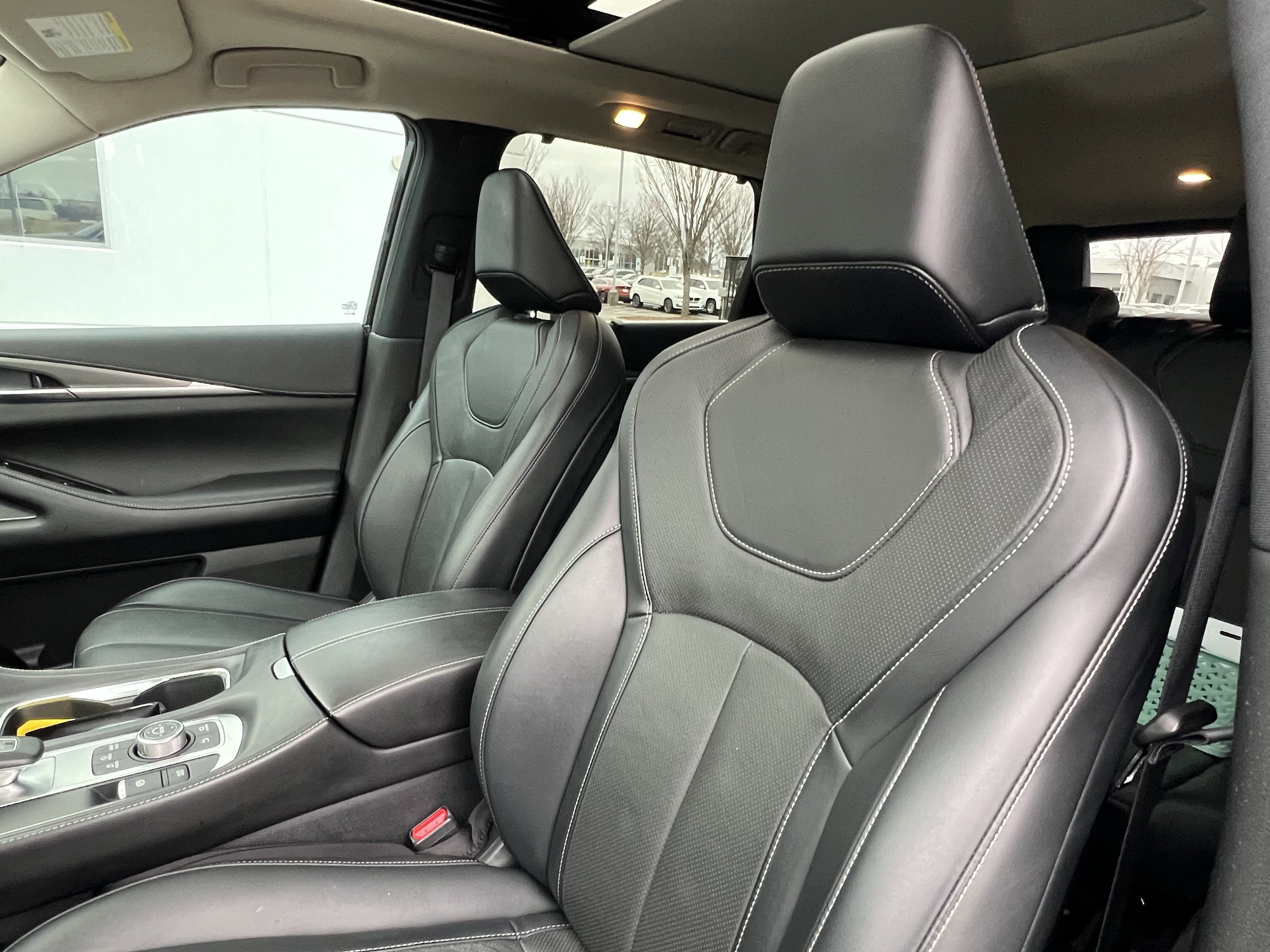 Used 2023 INFINITI QX60 Luxe image 16