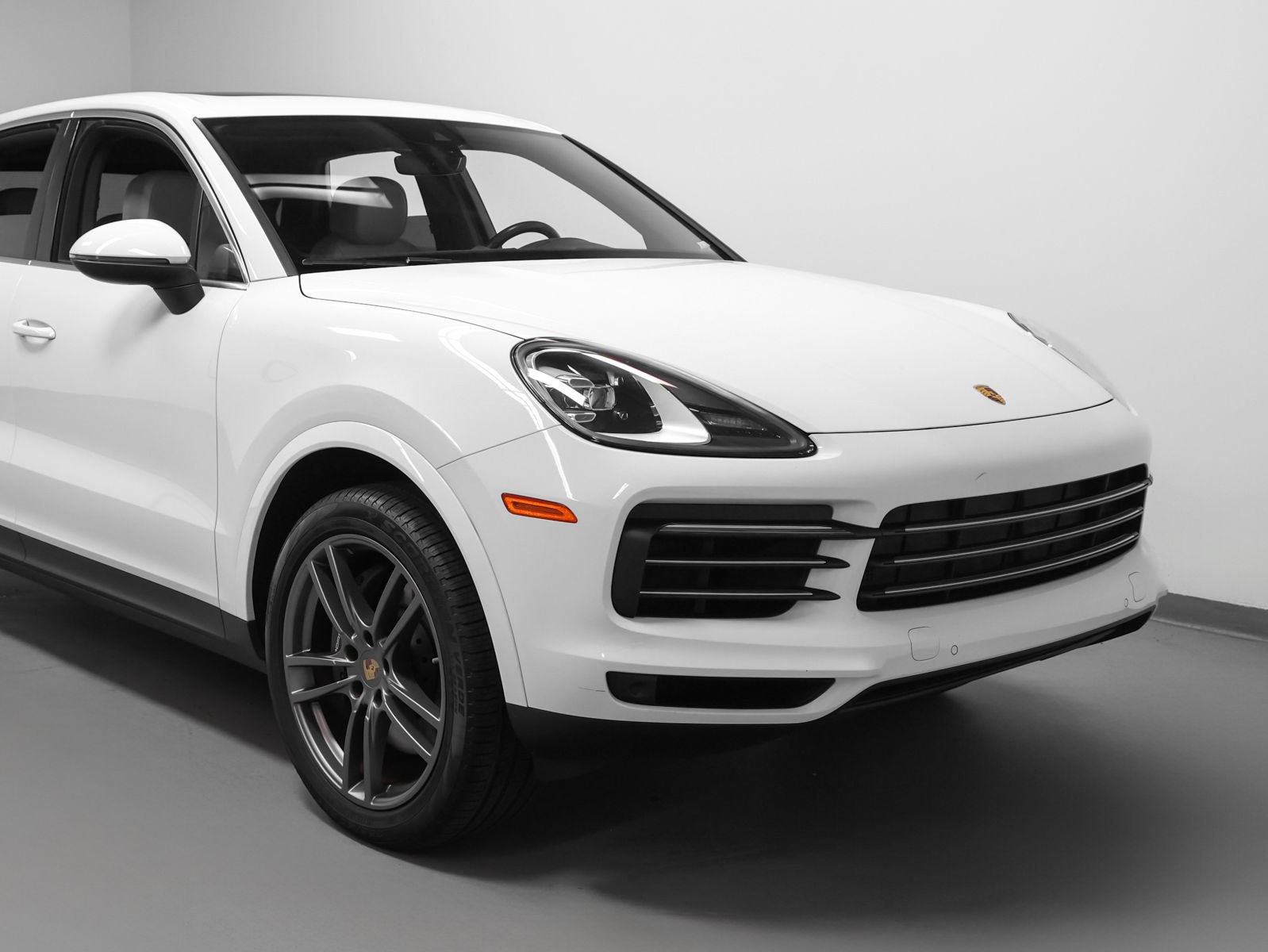 Used 2023 Porsche Cayenne AWD/4WD image 9