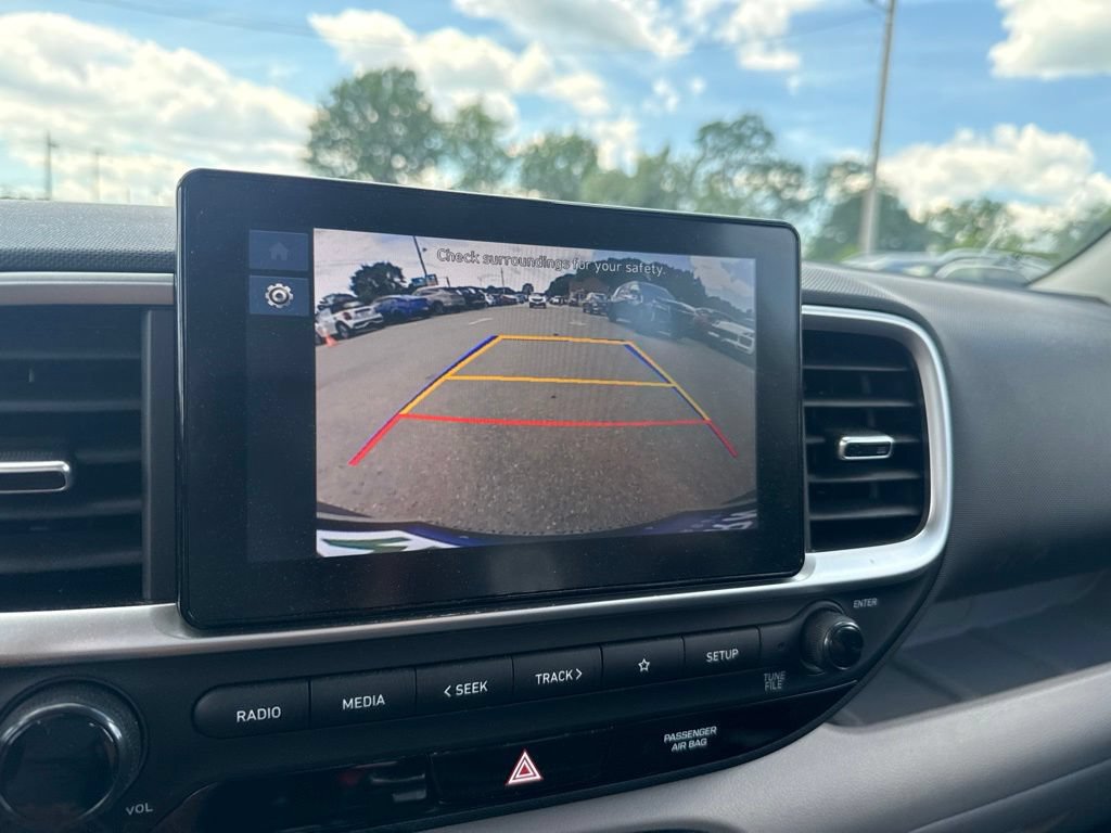Used 2025 Hyundai Venue SEL FWD image 10
