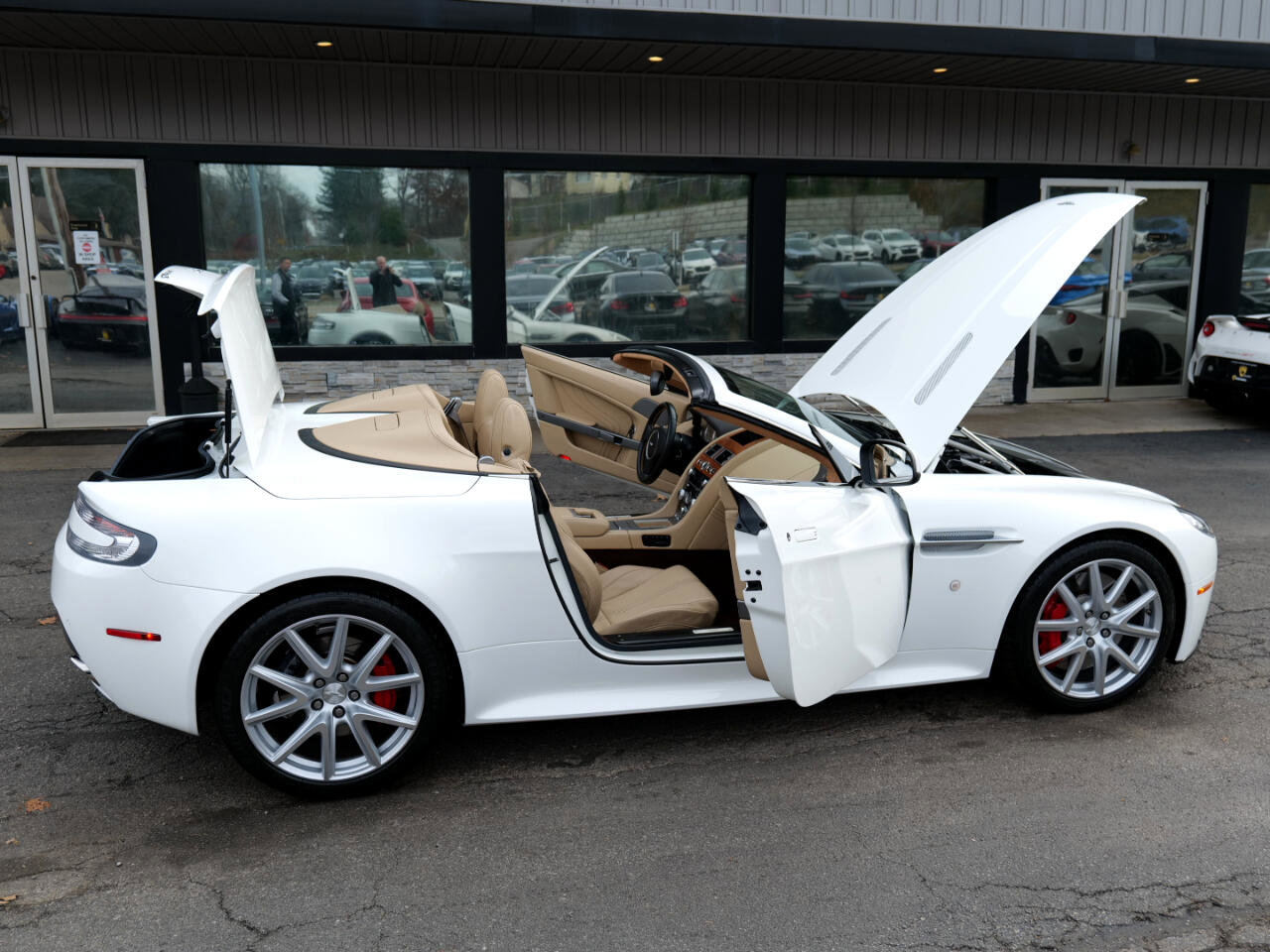 Used 2015 Aston Martin V8 Vantage S image 53