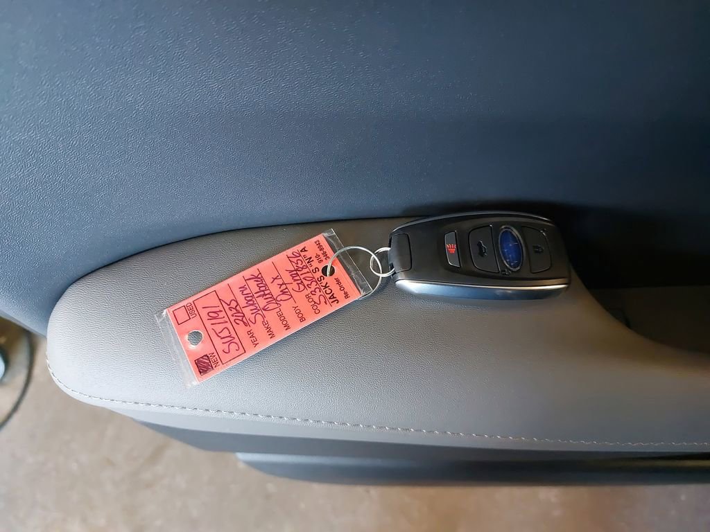 Certified 2025 Subaru Outback Onyx Edition AWD/4WD image 30