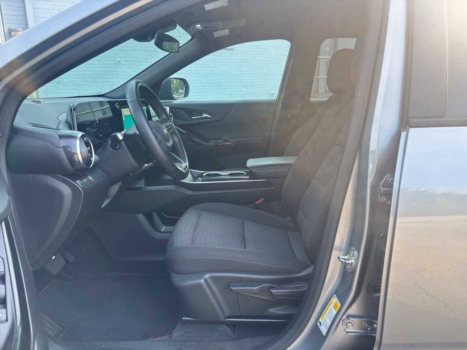 Used 2025 Chevrolet Equinox LT FWD image 26