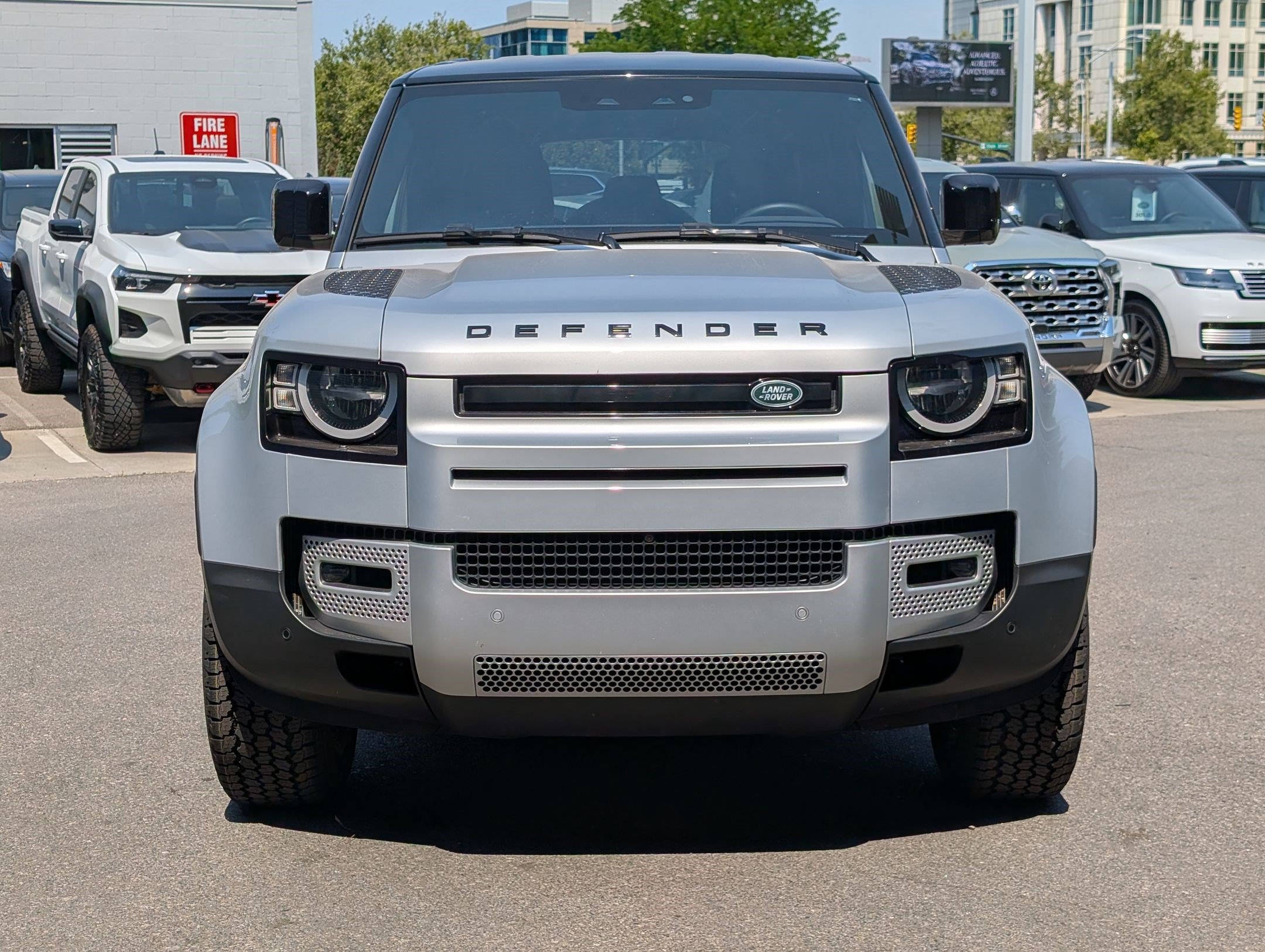 Used 2023 Land Rover Defender 110 S AWD/4WD image 2