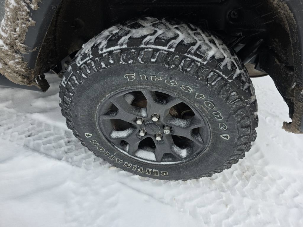 Used 2023 Jeep Wrangler Willys image 6