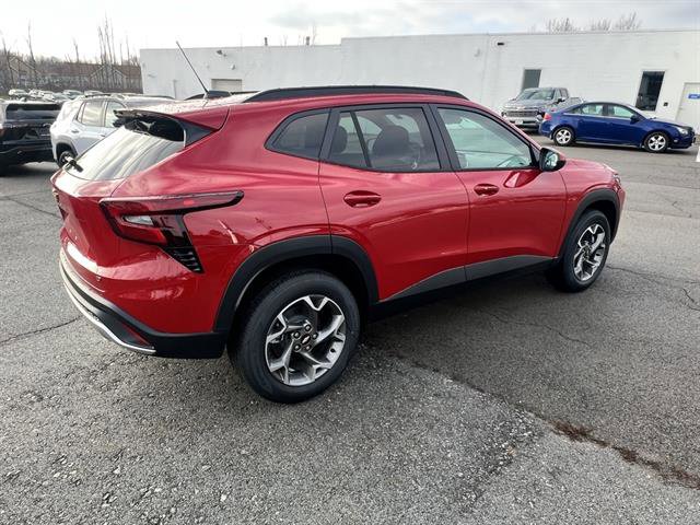 New 2026 Chevrolet Trax LT w/ Driver Confidence Package image 6