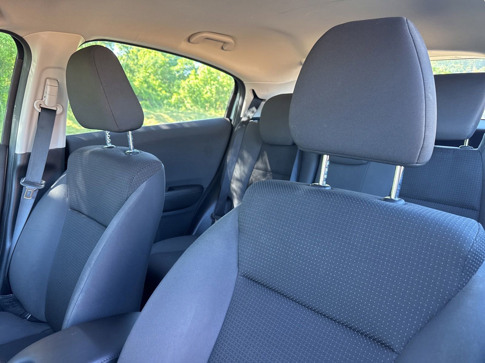 Used 2021 Honda HR-V LX image 12