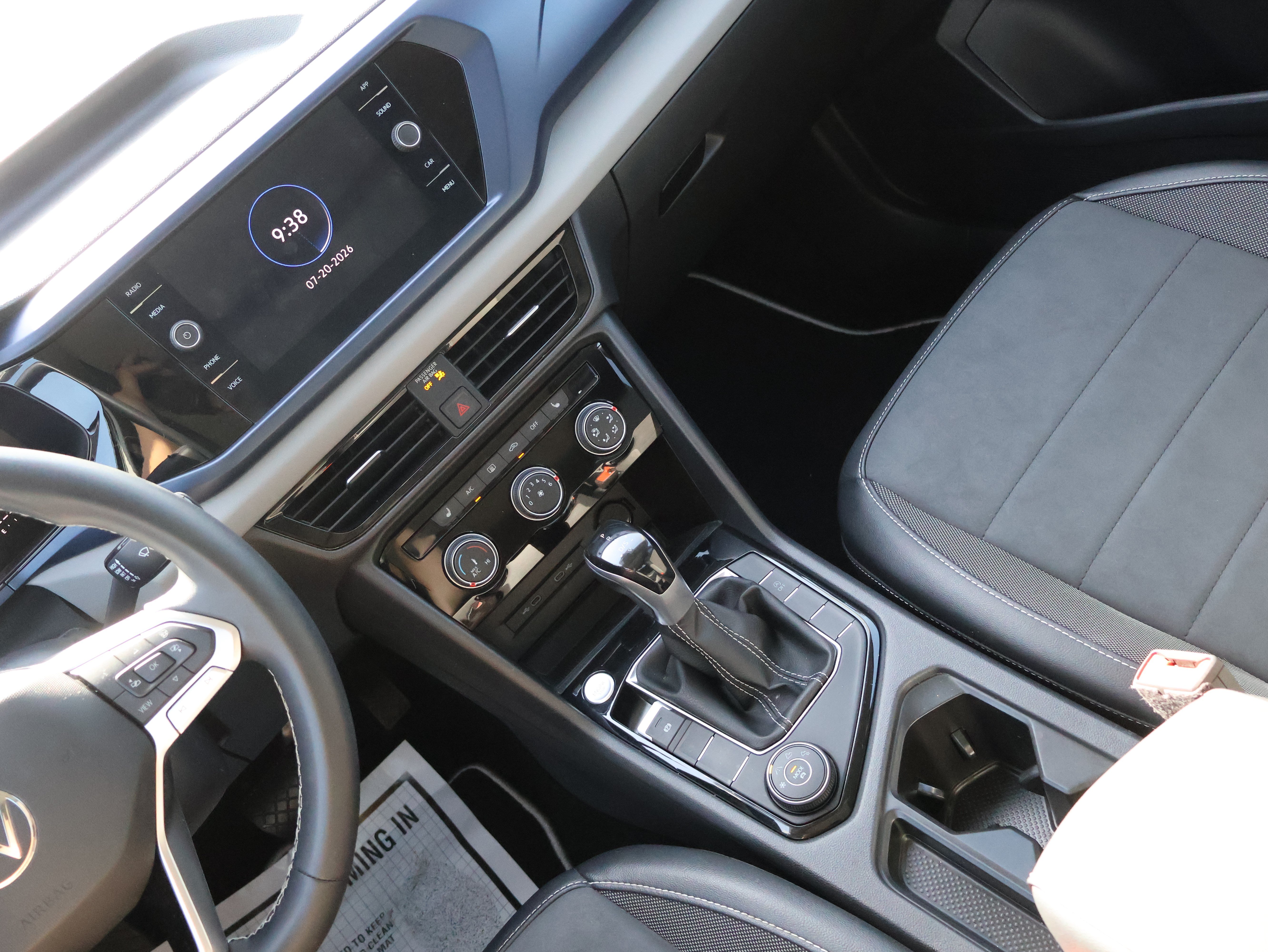 Used 2023 Volkswagen Taos SE w/ Panoramic Sunroof Package AWD/4WD image 26