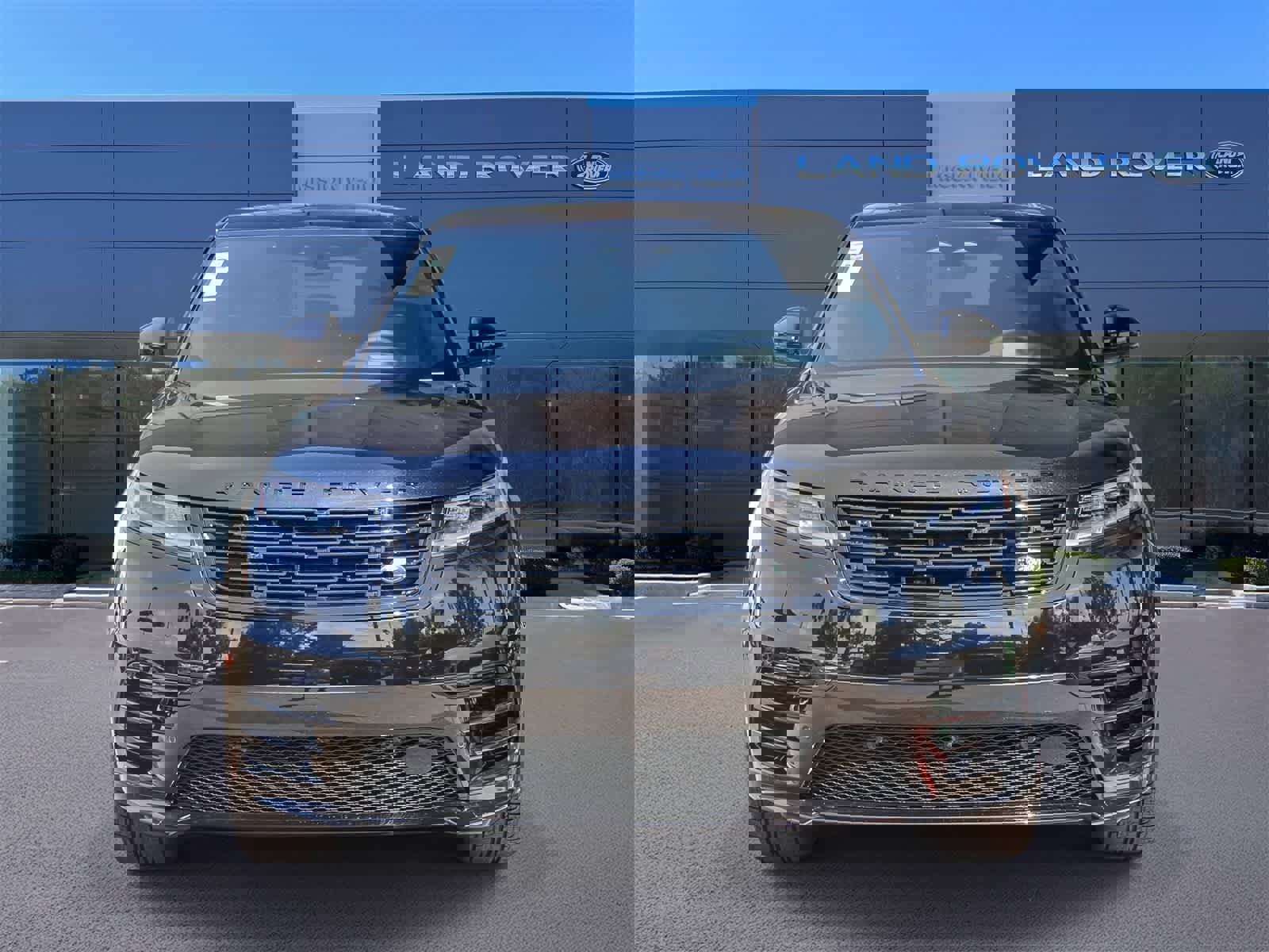 New 2026 Land Rover Range Rover Velar Dynamic SE image 2