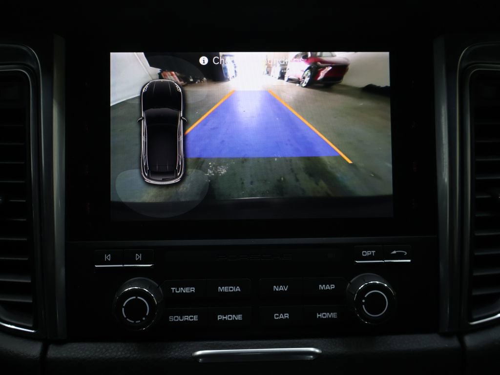 Used 2018 Porsche Macan Sport Edition image 22