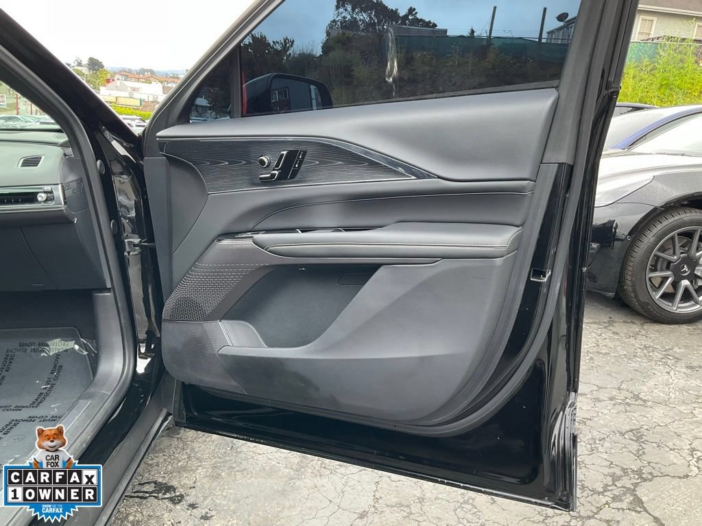 Used 2024 Cadillac Lyriq Sport RWD image 69