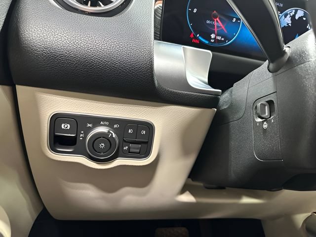 Used 2023 Mercedes-Benz GLB 250 4MATIC image 15