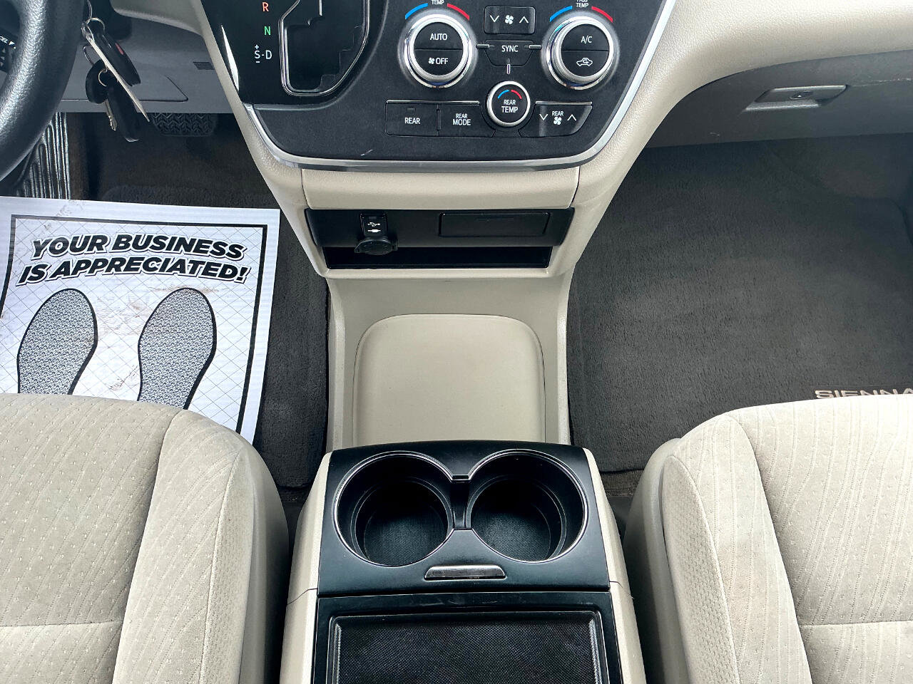 Used 2017 Toyota Sienna LE image 20