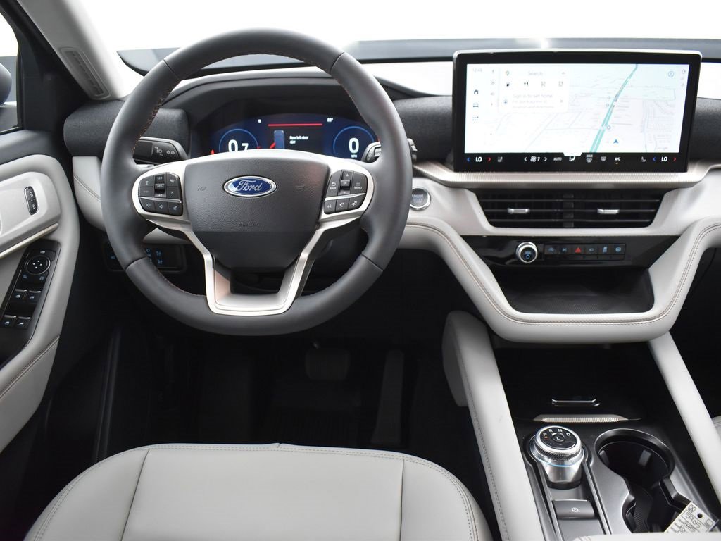 New 2025 Ford Explorer Active w/ Active Comfort Package image 16