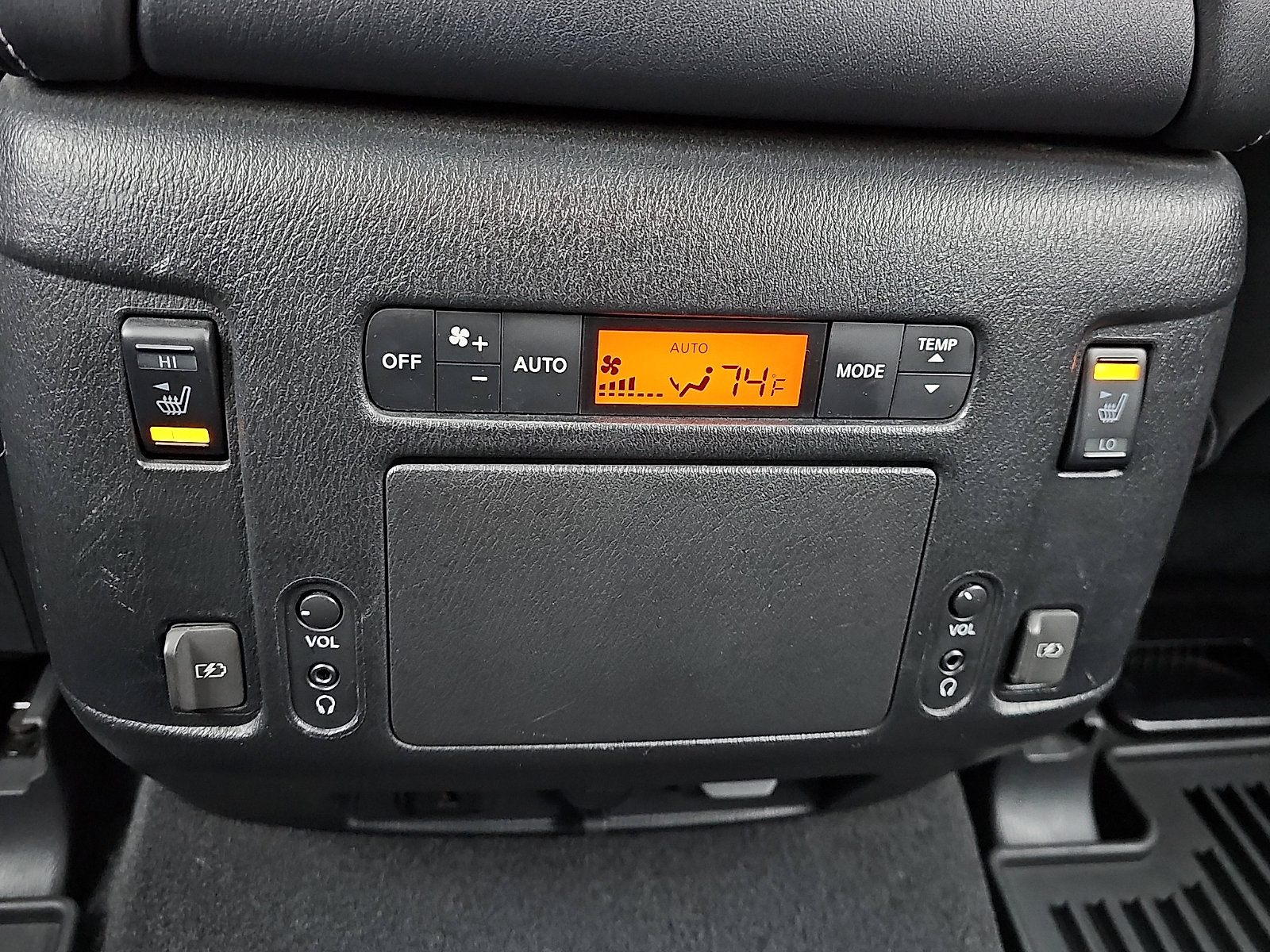 Used 2018 Nissan Armada Platinum w/ Captain Seat Package image 13