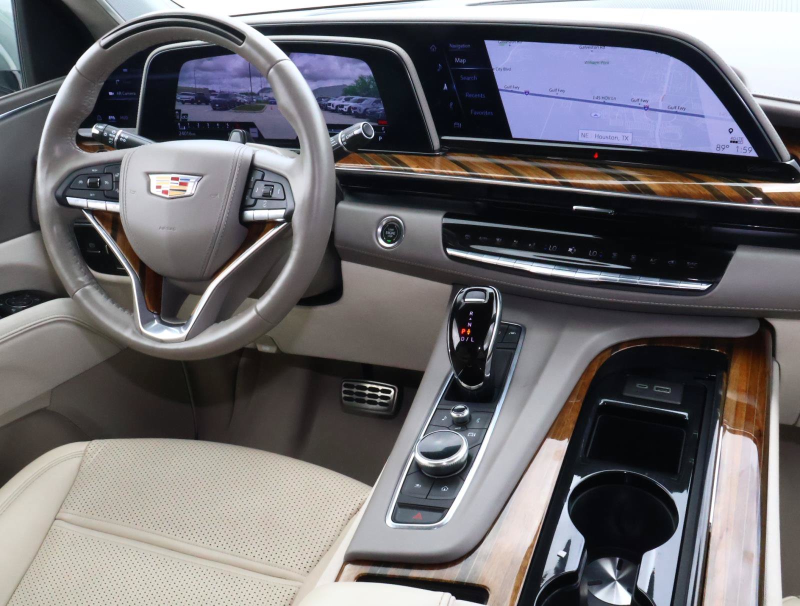Used 2023 Cadillac Escalade Premium Luxury Platinum w/ LPO, Radiant Package AWD/4WD image 10