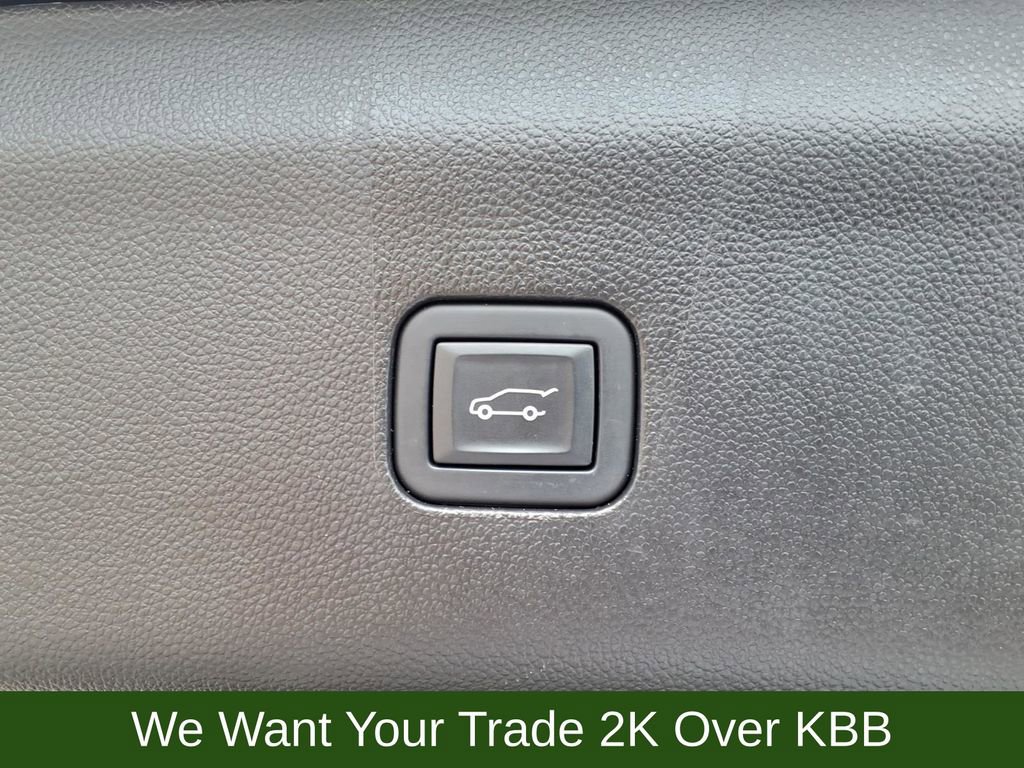 Used 2023 Buick Enclave Avenir w/ Avenir Technology Package image 20