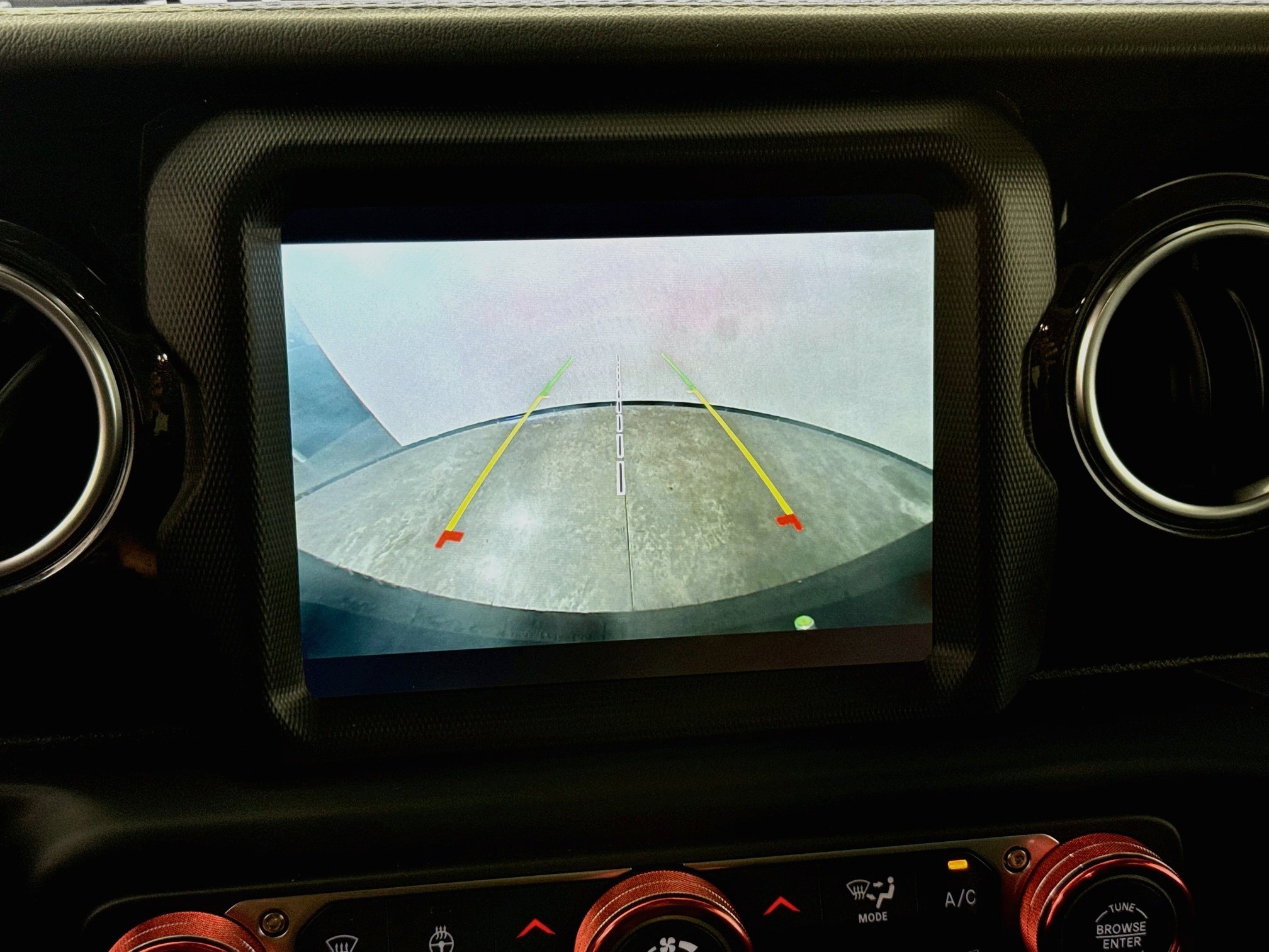 Used 2020 Jeep Wrangler Unlimited Sahara AWD/4WD image 16