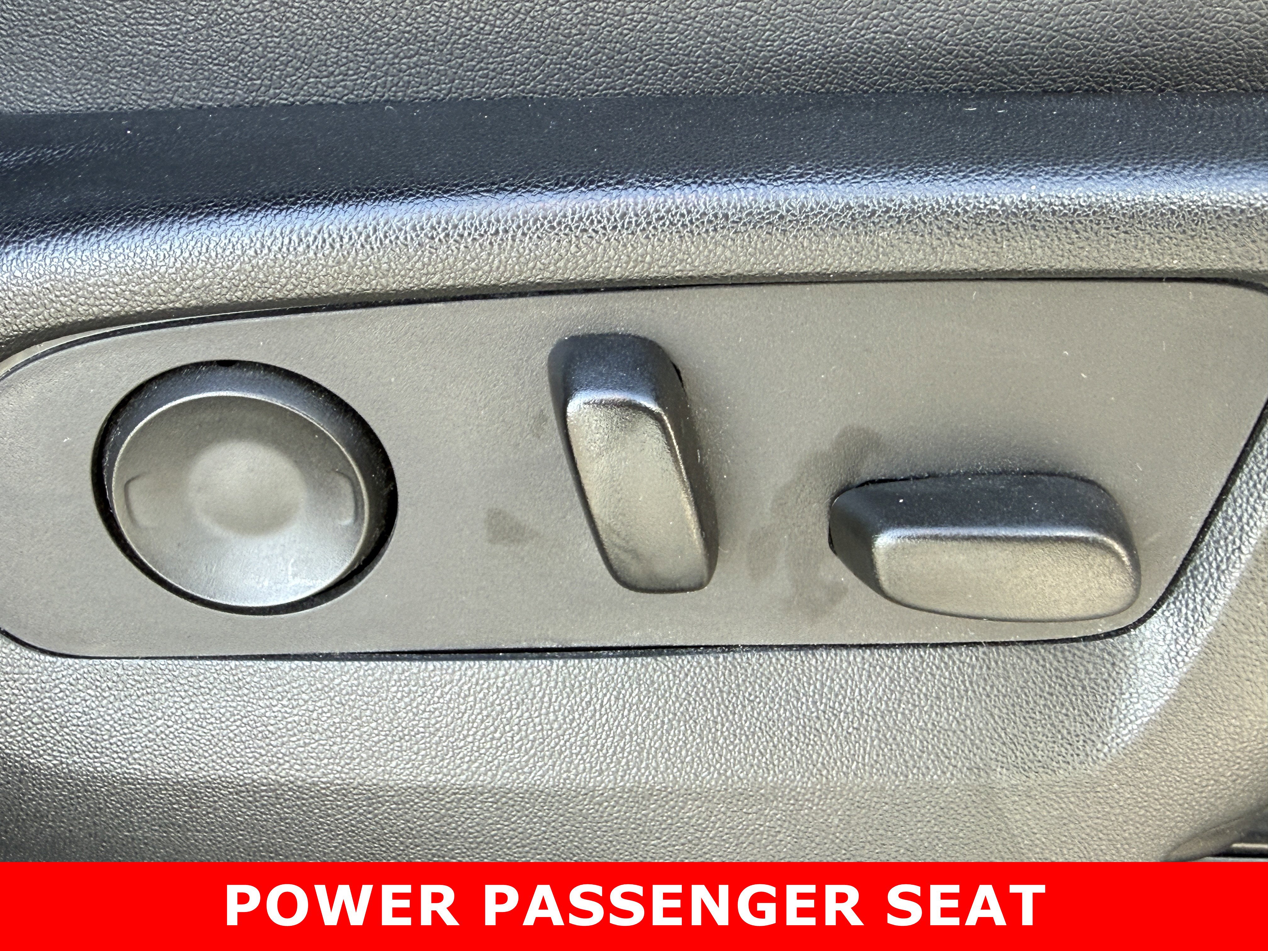 Used 2023 GMC Yukon AT4 w/ AT4 Premium Package image 19