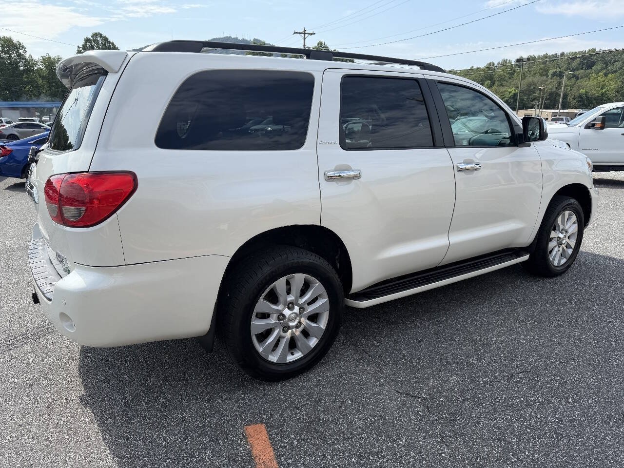 Used 2014 Toyota Sequoia Platinum AWD/4WD image 6