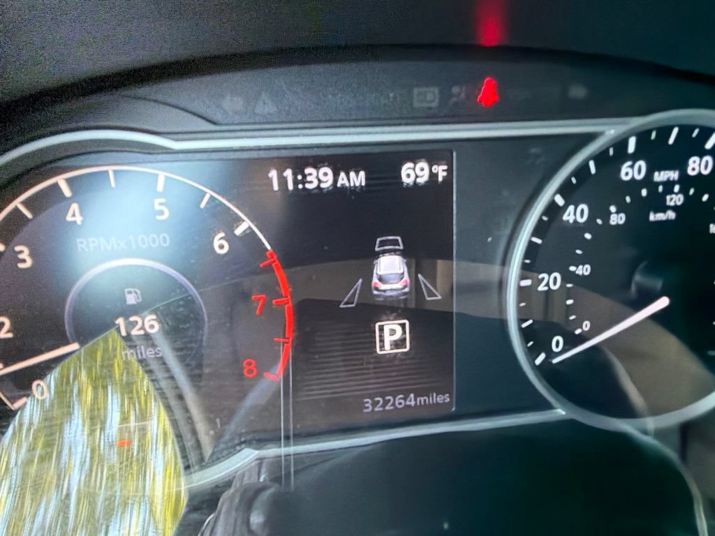Used 2019 Nissan Kicks SR FWD image 11
