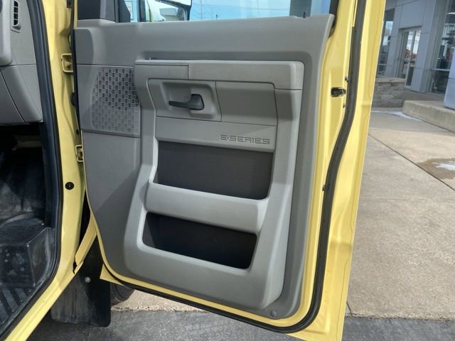 Used 2021 Ford E-450 and Econoline 450 Super Duty RWD image 15