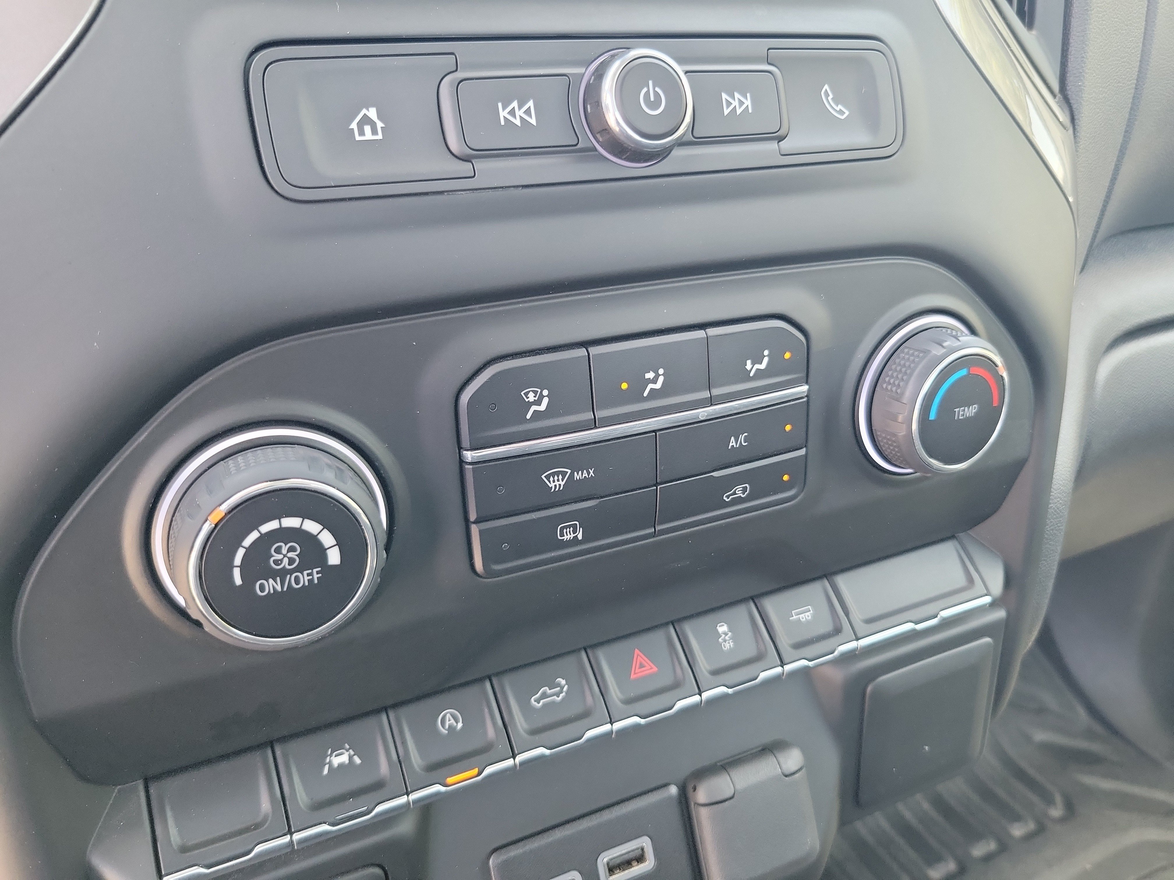 Used 2025 Chevrolet Silverado 1500 W/T RWD image 19