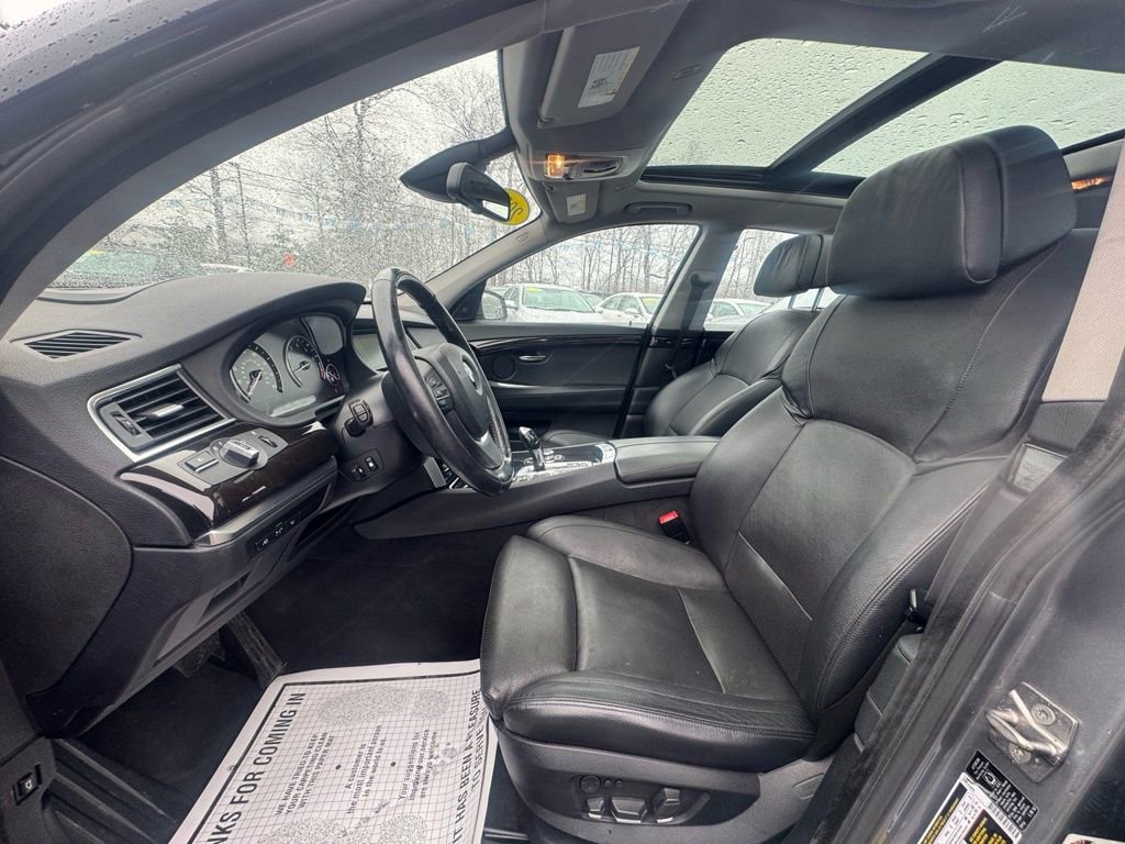 Used 2011 BMW 550i Gran Turismo xDrive image 29