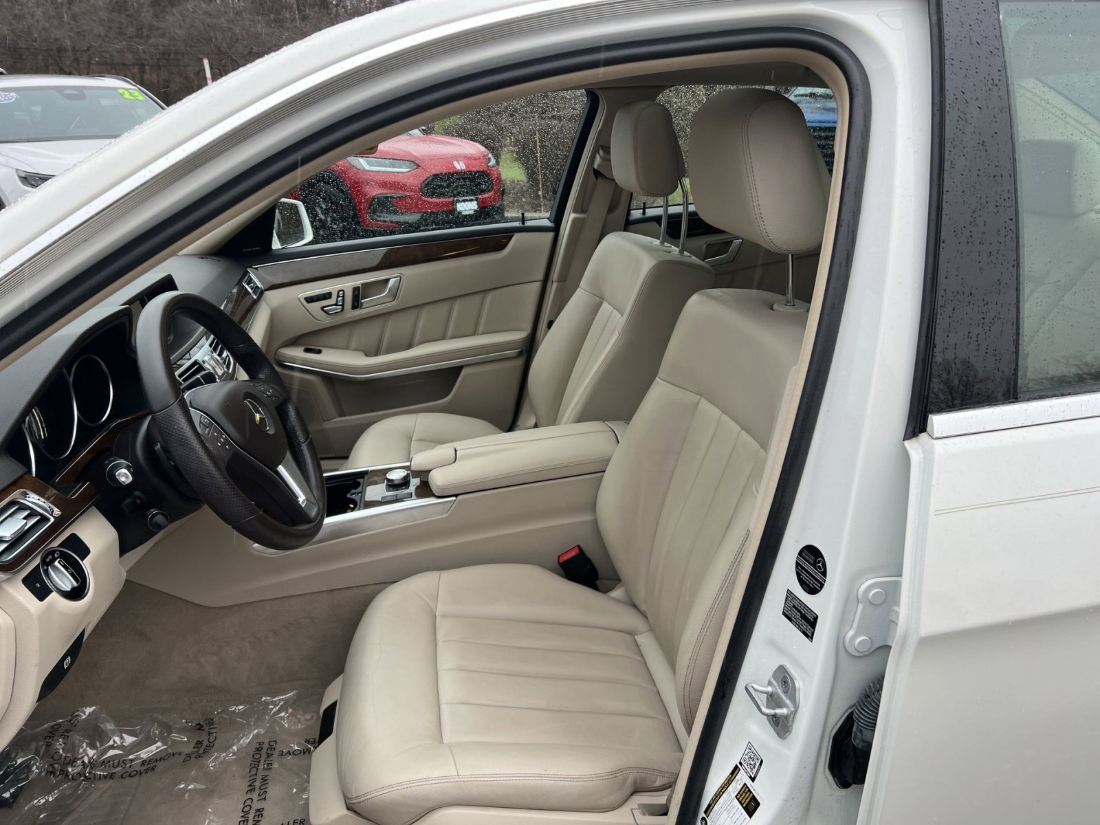 Used 2014 Mercedes-Benz E 350 4MATIC Sedan image 13