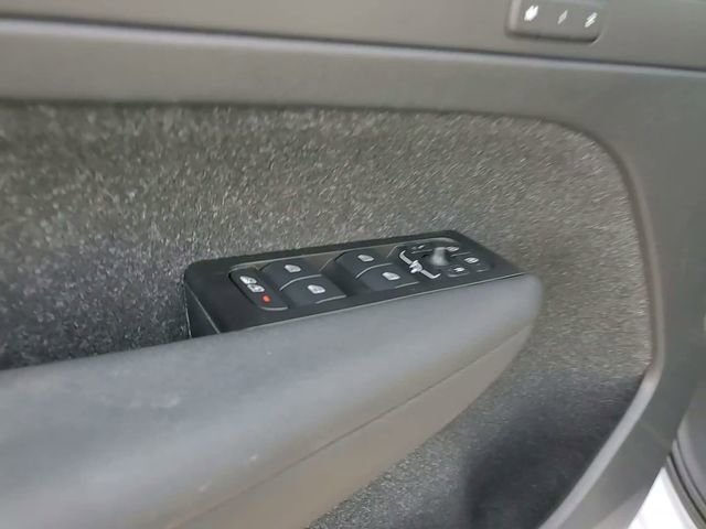 Used 2021 Volvo XC40 P8 Recharge w/ Advanced Package image 15