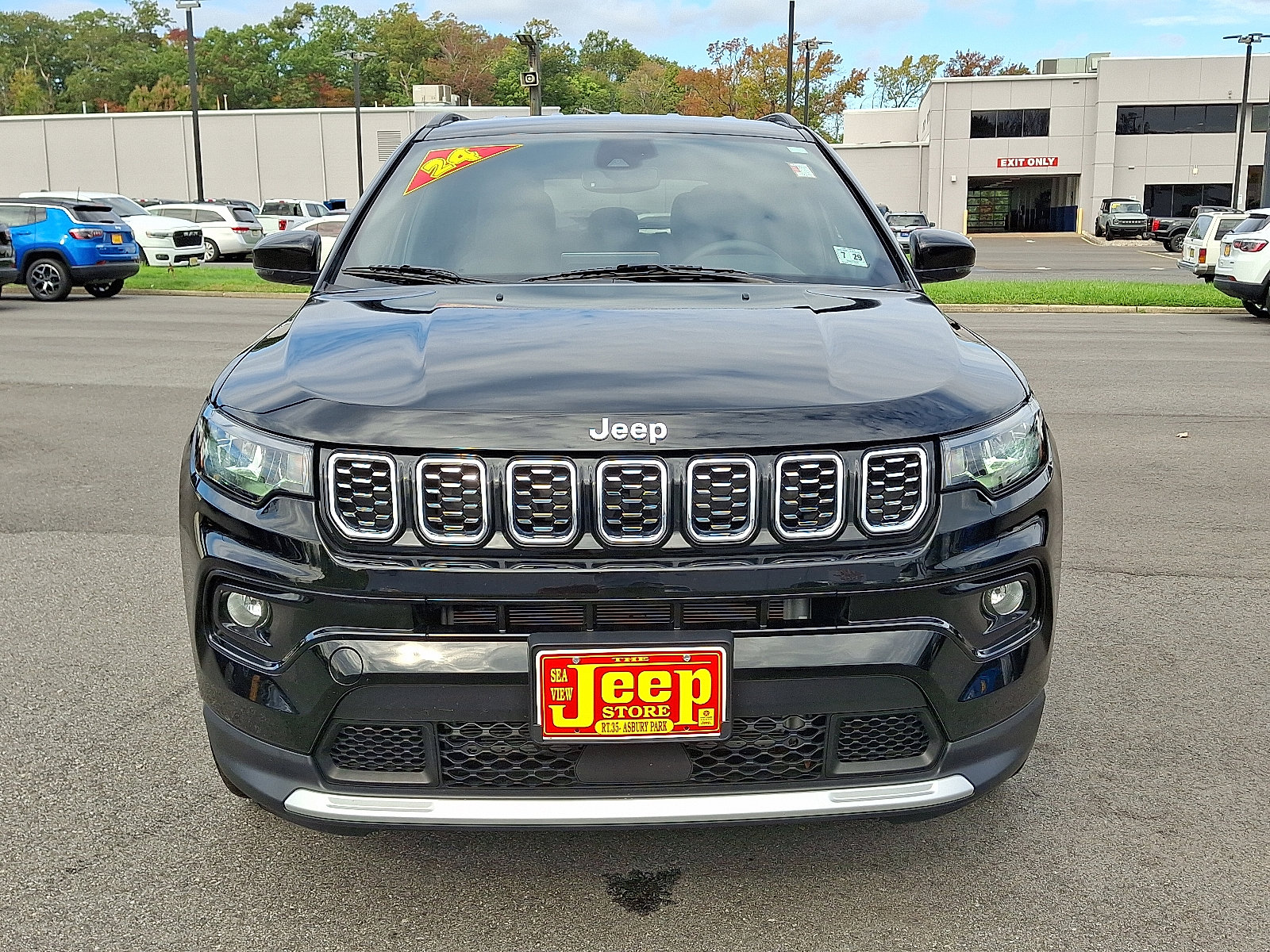 Certified 2024 Jeep Compass Limited image 2