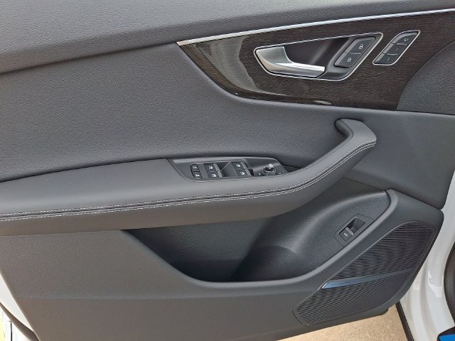 New 2027 Audi Q8 Premium Plus AWD/4WD image 8