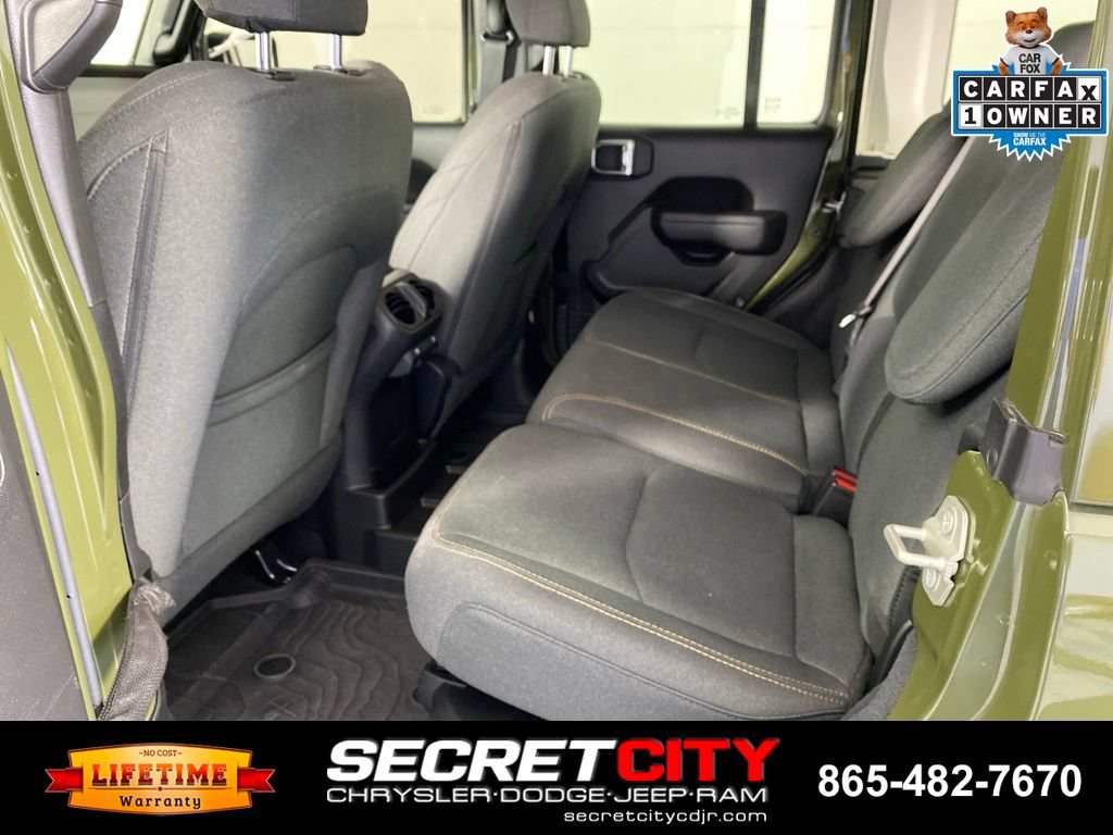 Used 2024 Jeep Wrangler Unlimited AWD/4WD image 28