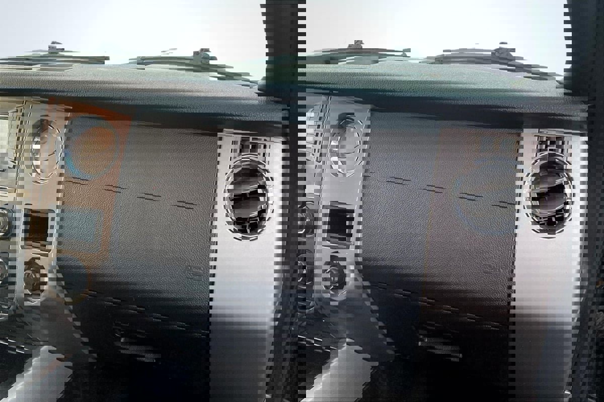 Used 2017 Ford Expedition XLT image 17