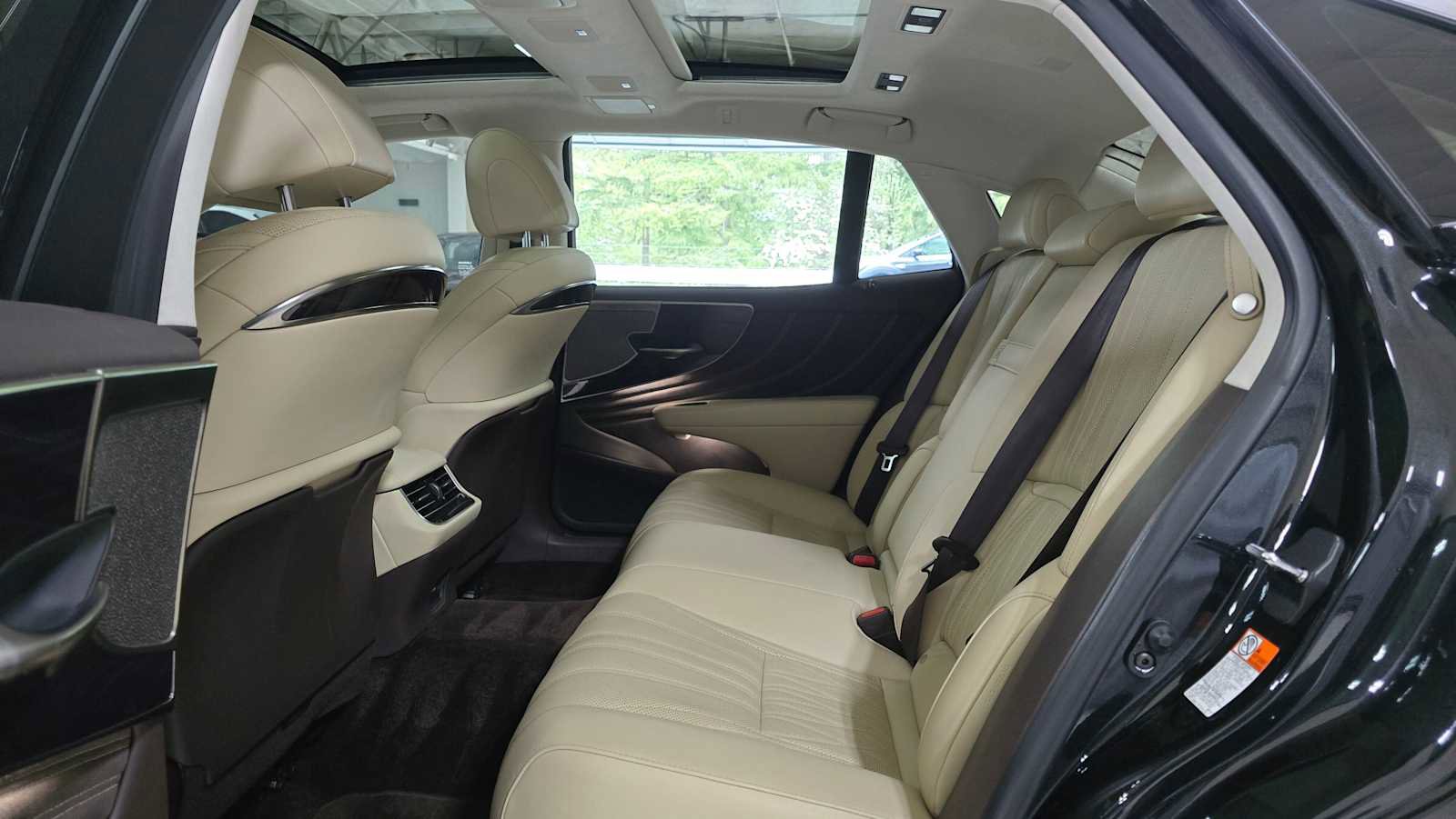 Used 2020 Lexus LS 500 AWD w/ Interior Upgrade Package image 16