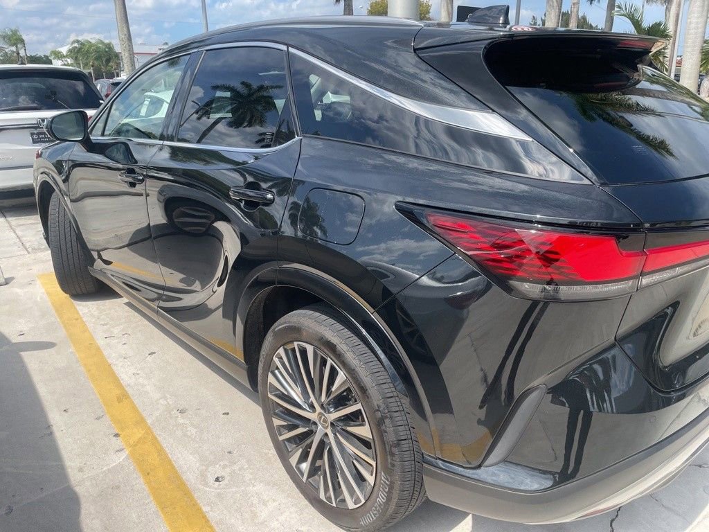 Used 2023 Lexus RX 350 Premium Plus w/ Cold Area Package FWD image 6