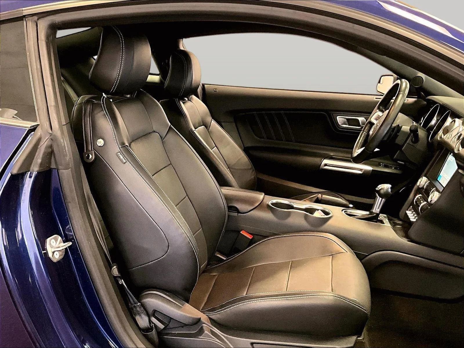 Used 2018 Ford Mustang Premium w/ Ecoboost Performance Package image 7