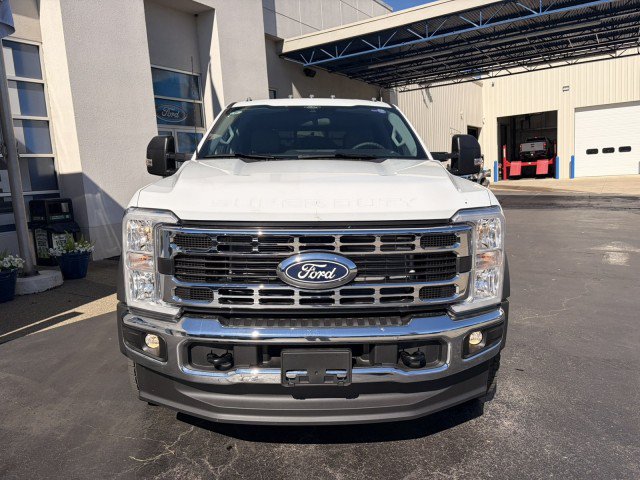 New 2027 Ford F450 XL w/ XL Chrome Package AWD/4WD image 3