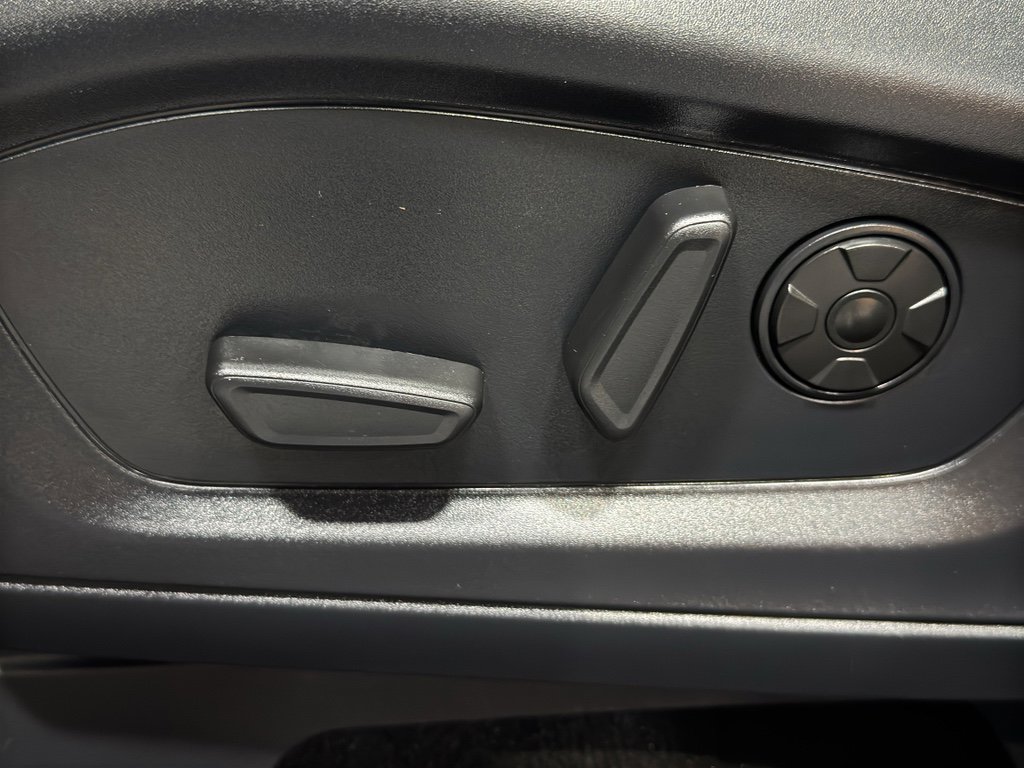 Used 2025 Ford Explorer ST image 16