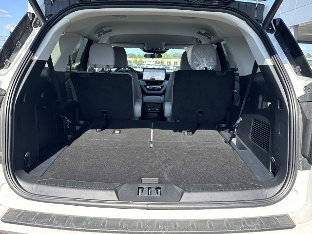 New 2026 Ford Explorer Active w/ Active Comfort Package RWD image 13