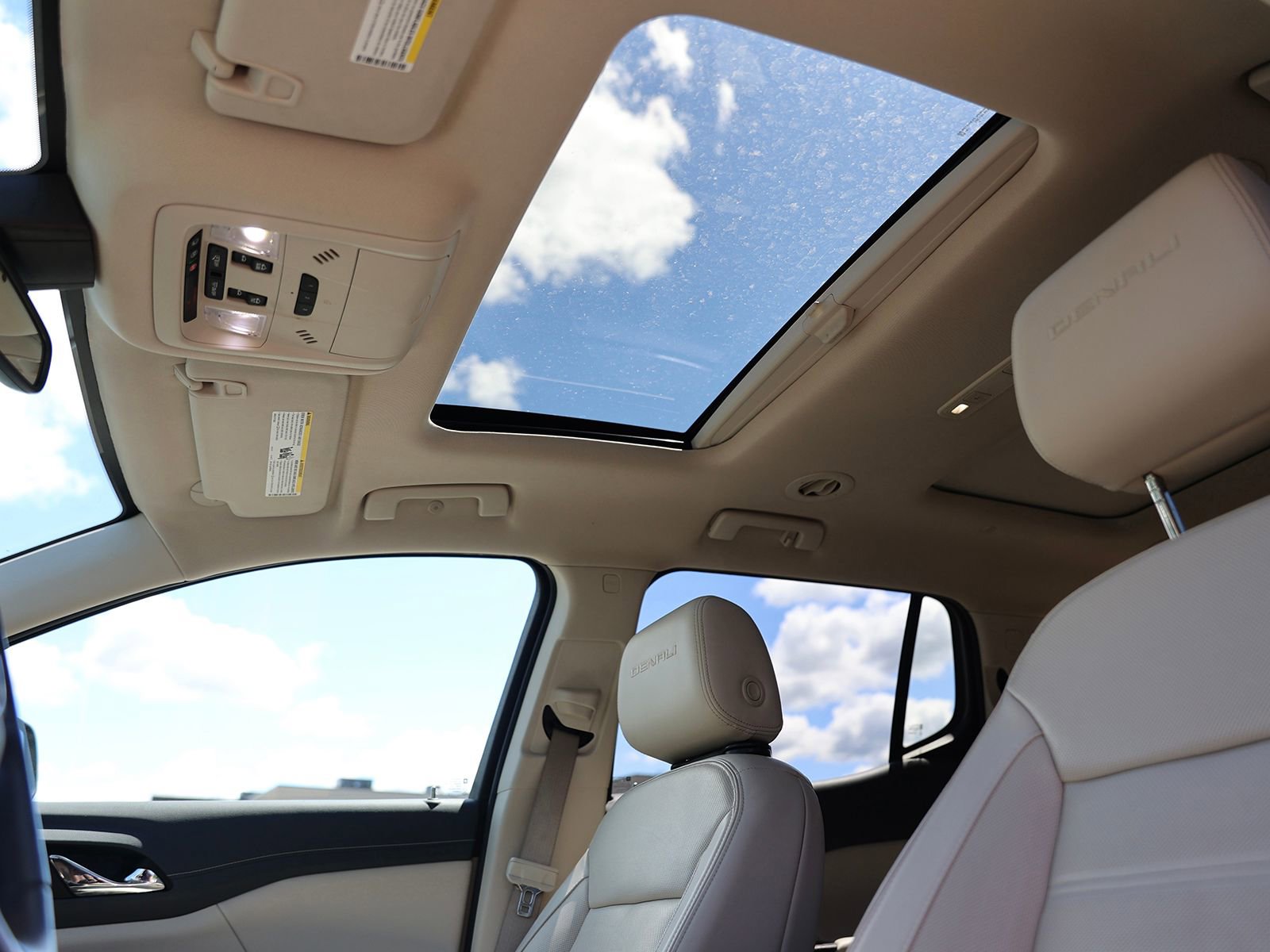 Used 2020 GMC Acadia Denali w/ LPO, Floor Liner Package AWD/4WD image 23