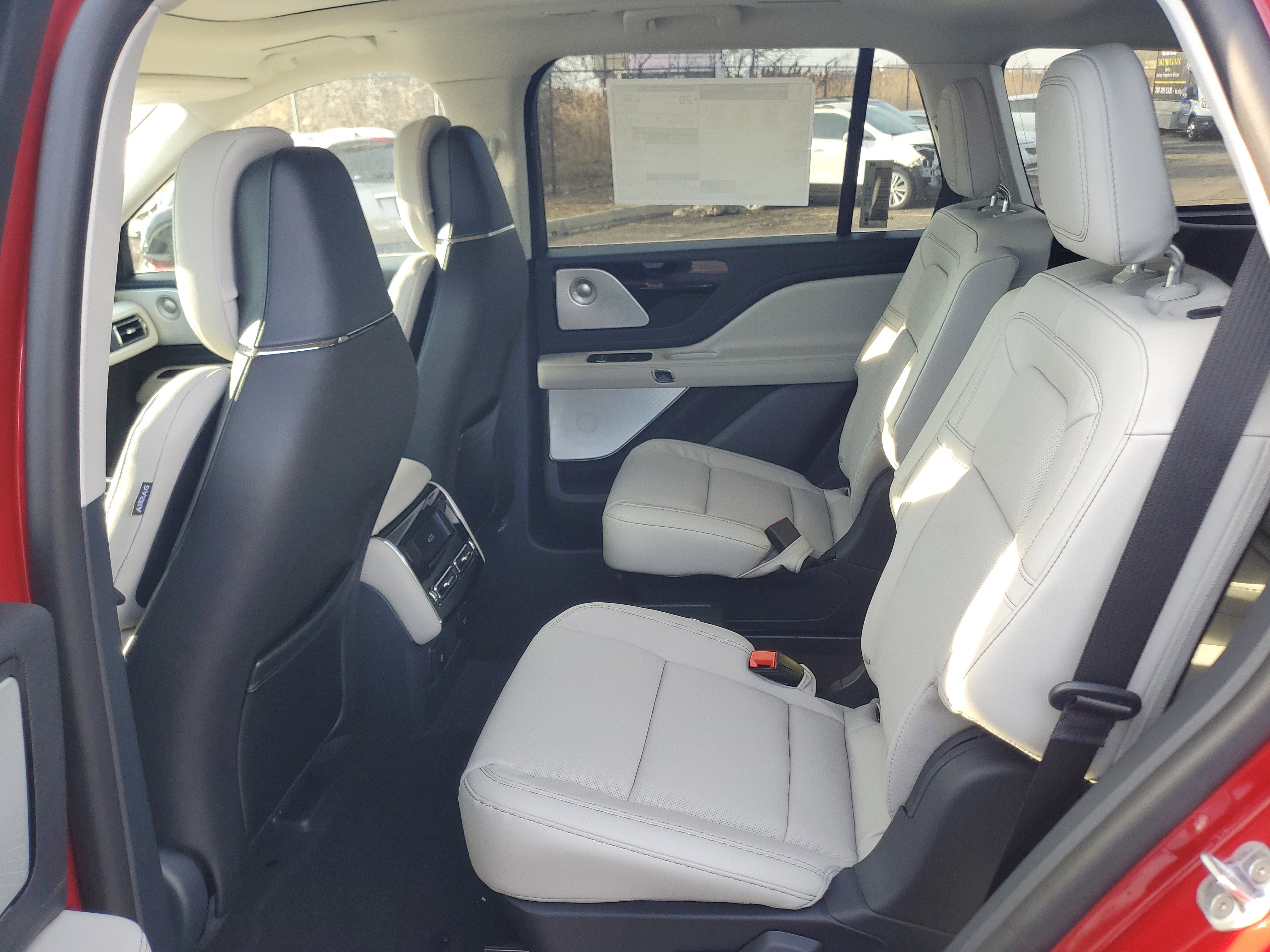 New 2026 Lincoln Aviator Reserve image 23