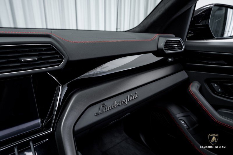 Used 2024 Lamborghini Urus S image 34