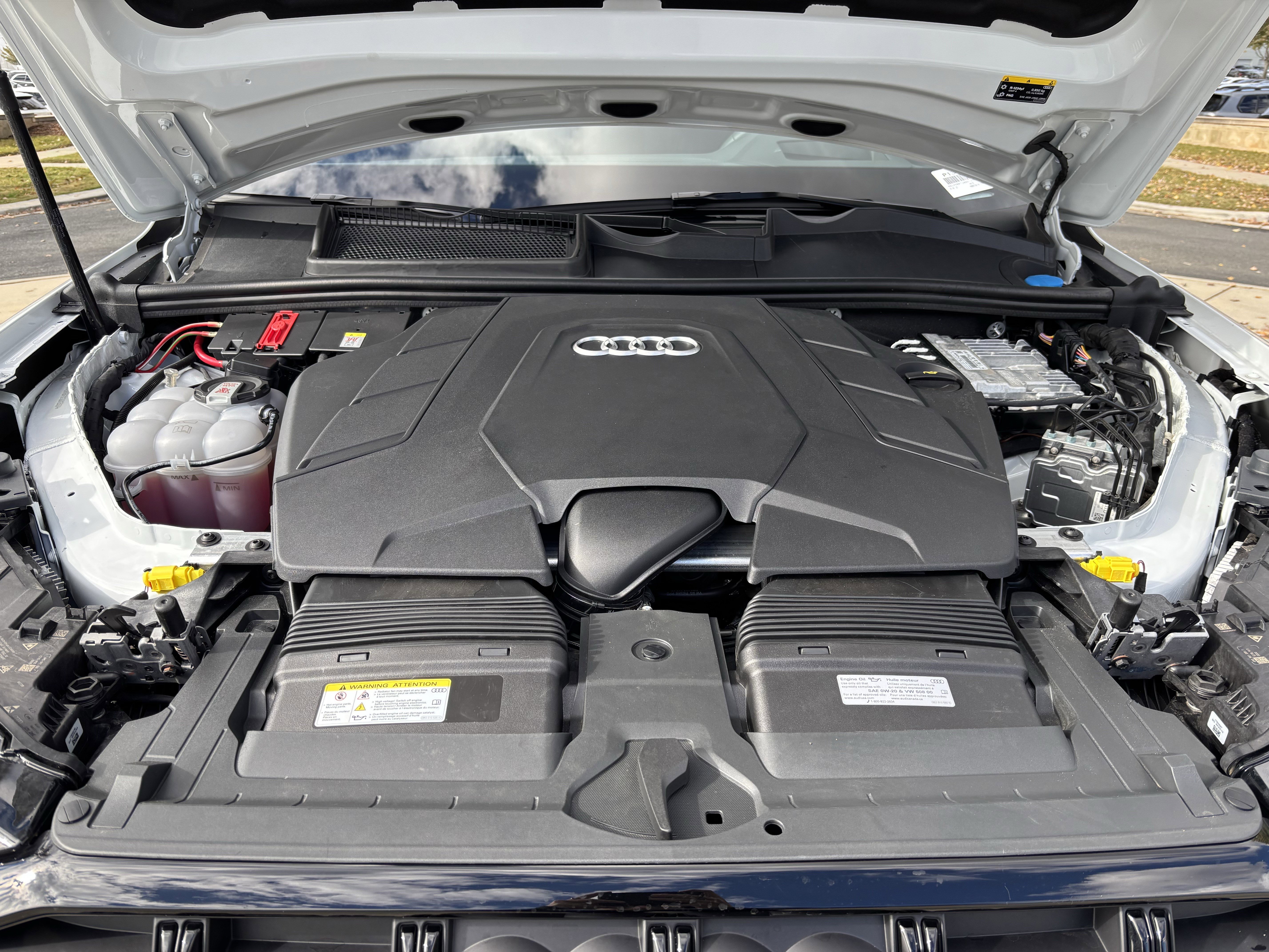 Used 2025 Audi Q7 3.0T Prestige image 36