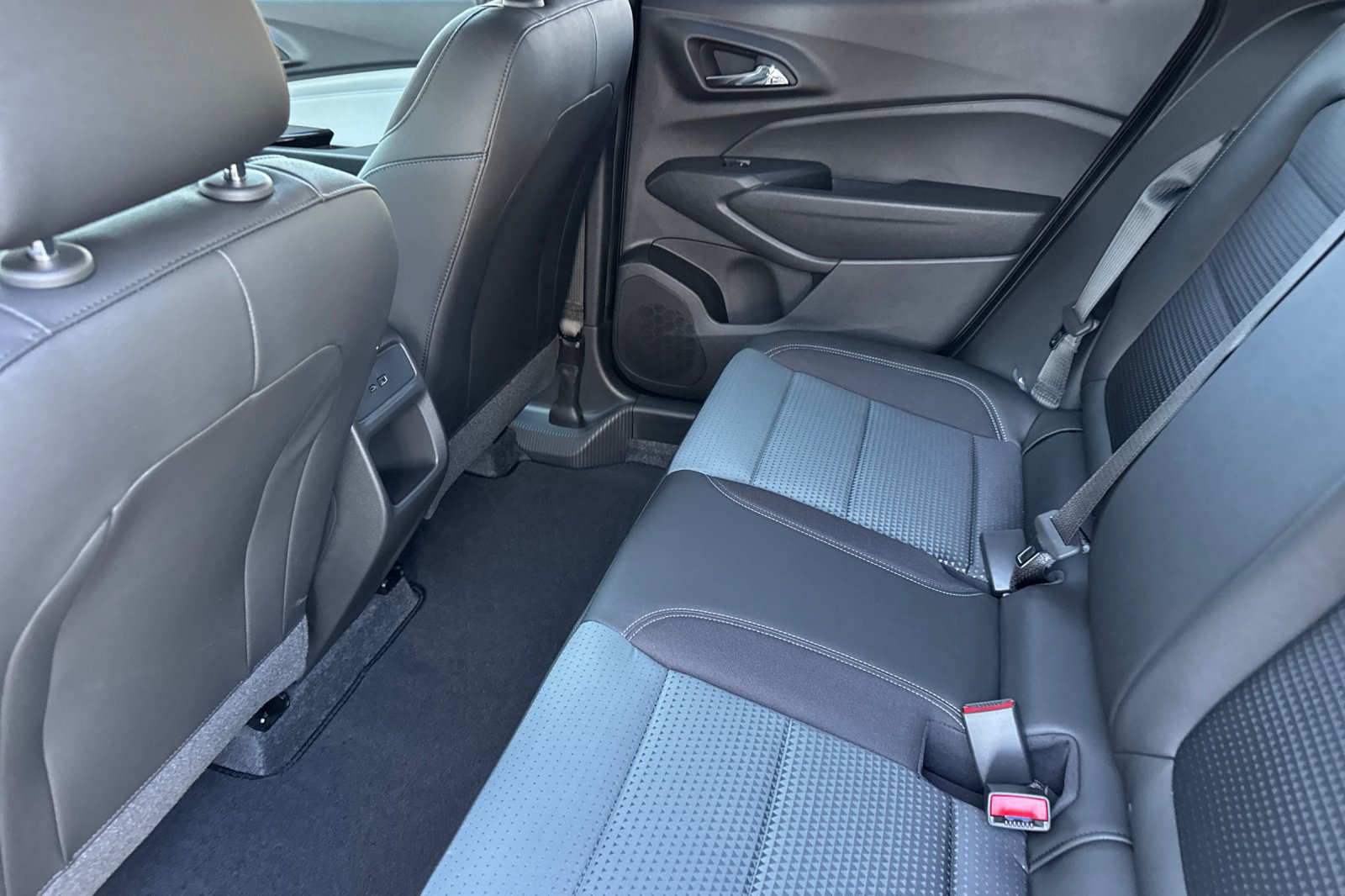 New 2026 Chevrolet Trax LT w/ LT Convenience Package FWD image 11