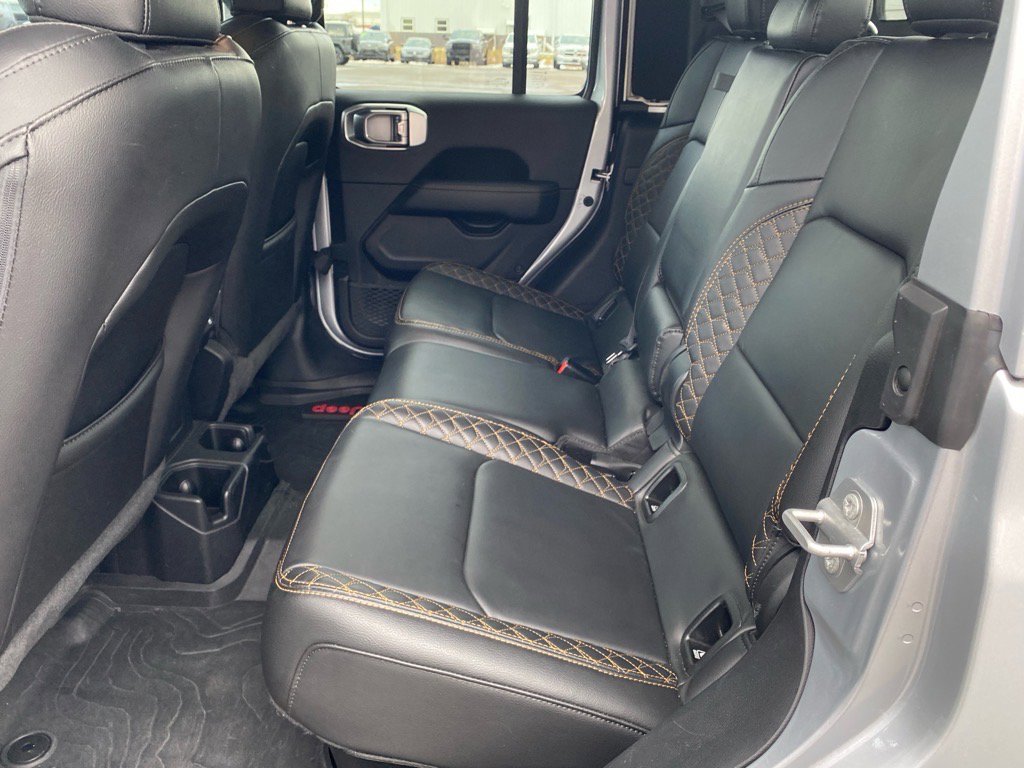 Used 2022 Jeep Gladiator Overland image 25