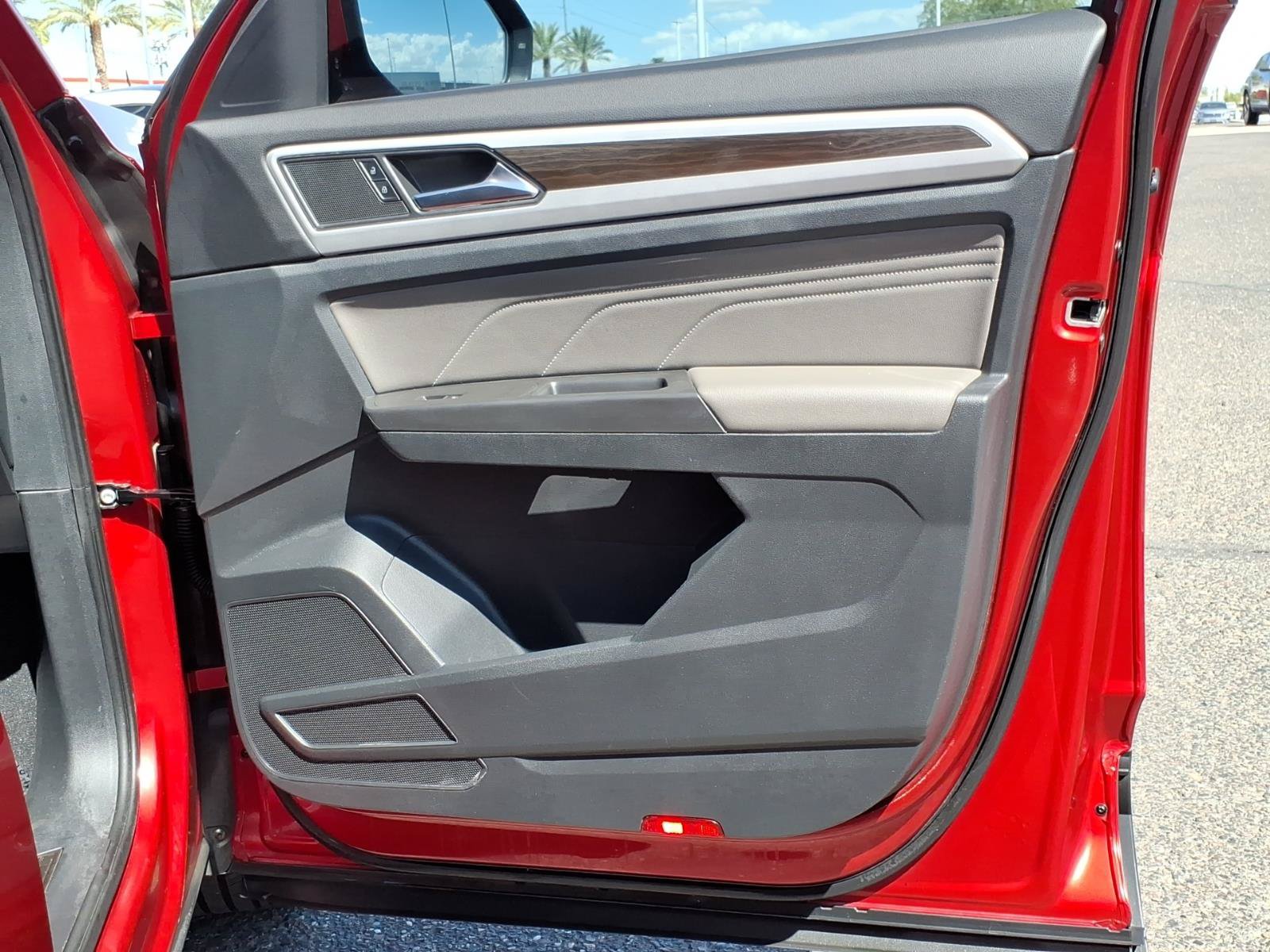 Certified 2022 Volkswagen Atlas SE w/ Panoramic Sunroof Package FWD image 16