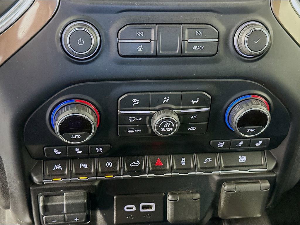 Used 2021 Chevrolet Silverado 1500 High Country image 16