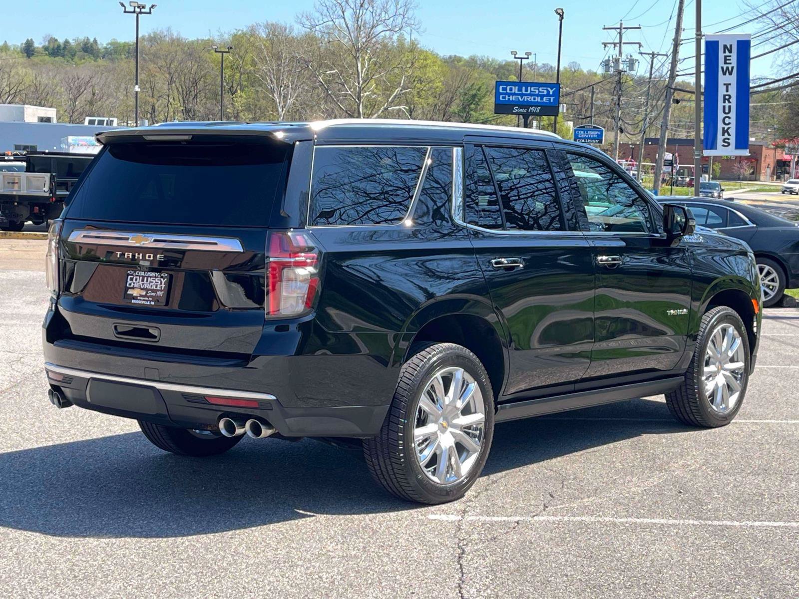 Used 2021 Chevrolet Tahoe High Country w/ Premium Package AWD/4WD image 7