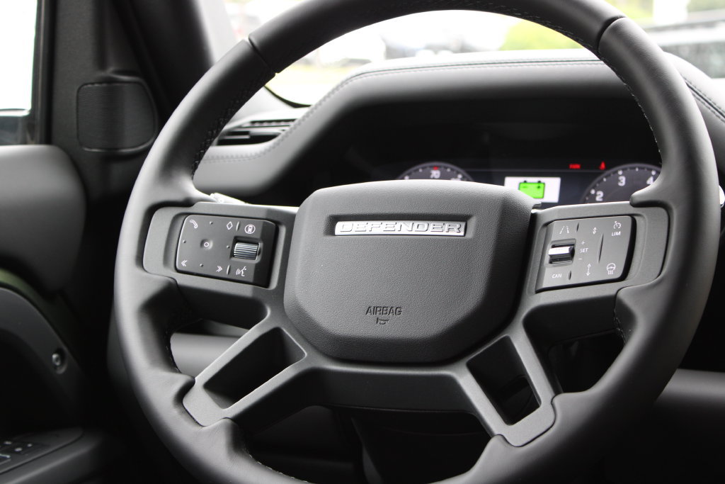 New 2026 Land Rover Defender 110 X-Dynamic SE AWD/4WD image 11
