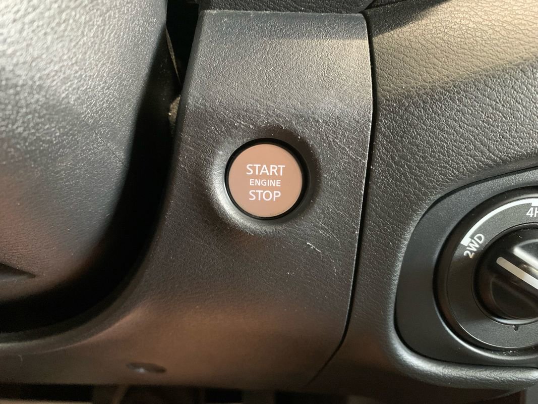 Used 2022 Nissan Frontier SV image 39
